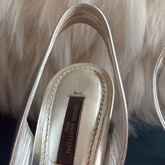 Louis Vuitton Patent Leather Slingback Sandals - Picture 5 of 14